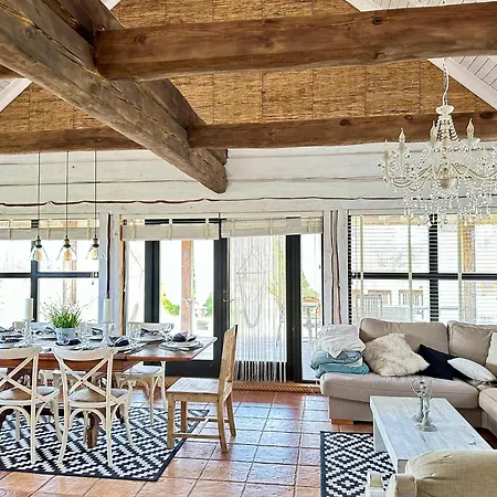 Villa Kandimaa Saaremaal *