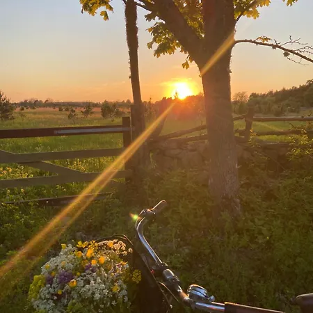 Kandimaa Saaremaal Vila Varpe