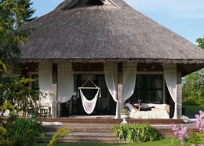 Villa Kandimaa Saaremaal *