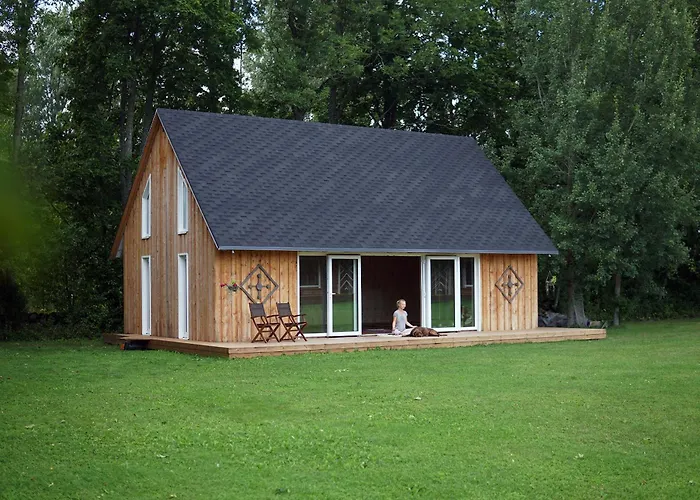 Kandimaa Saaremaal Villa